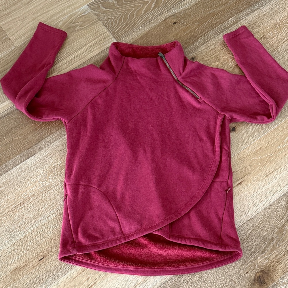 🥰Athleta Cozy Karma Asymmetrical Pullover Sweatshirt. Size L. Burgundy